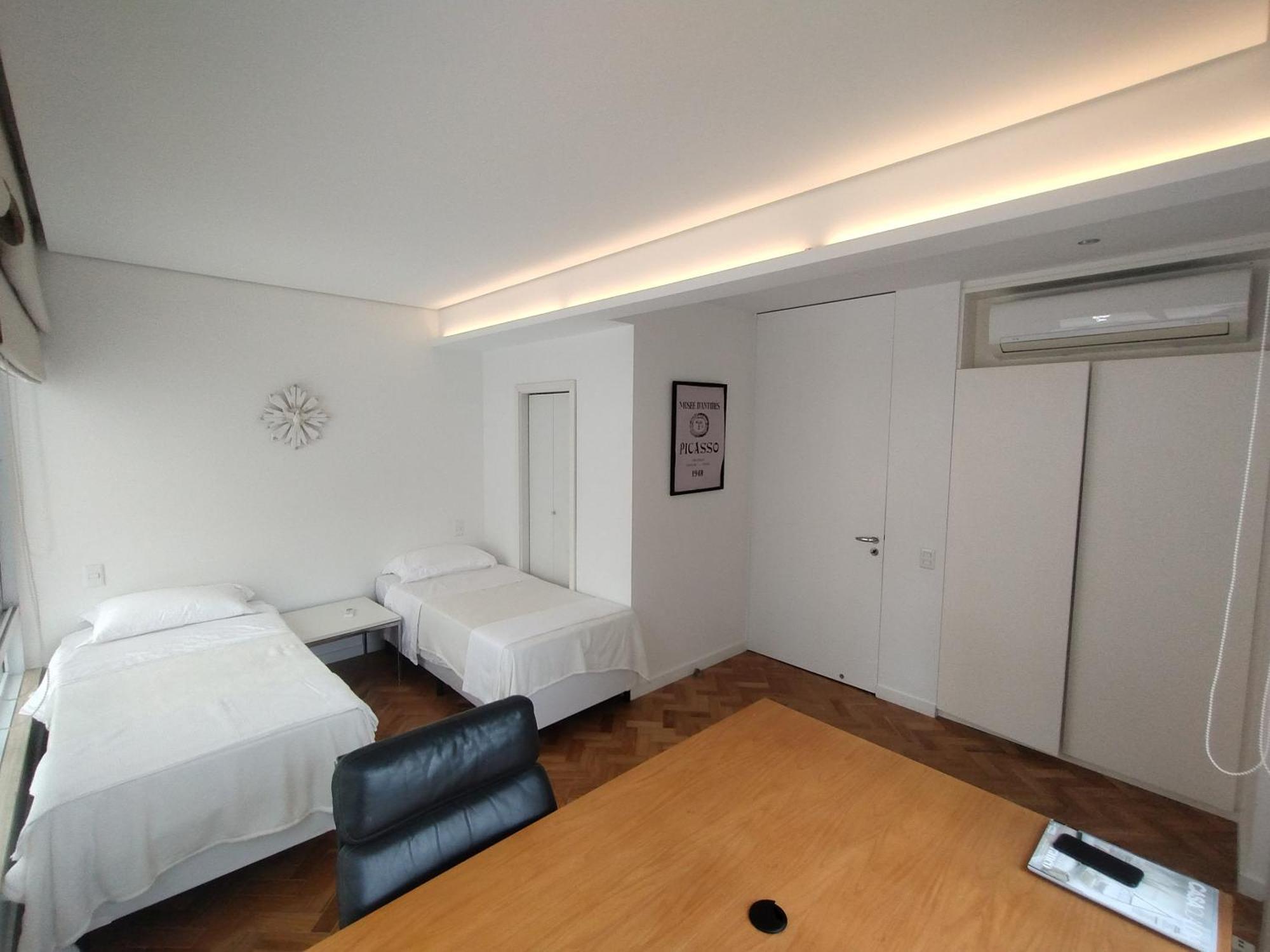 Beach Penthouse Apartemen